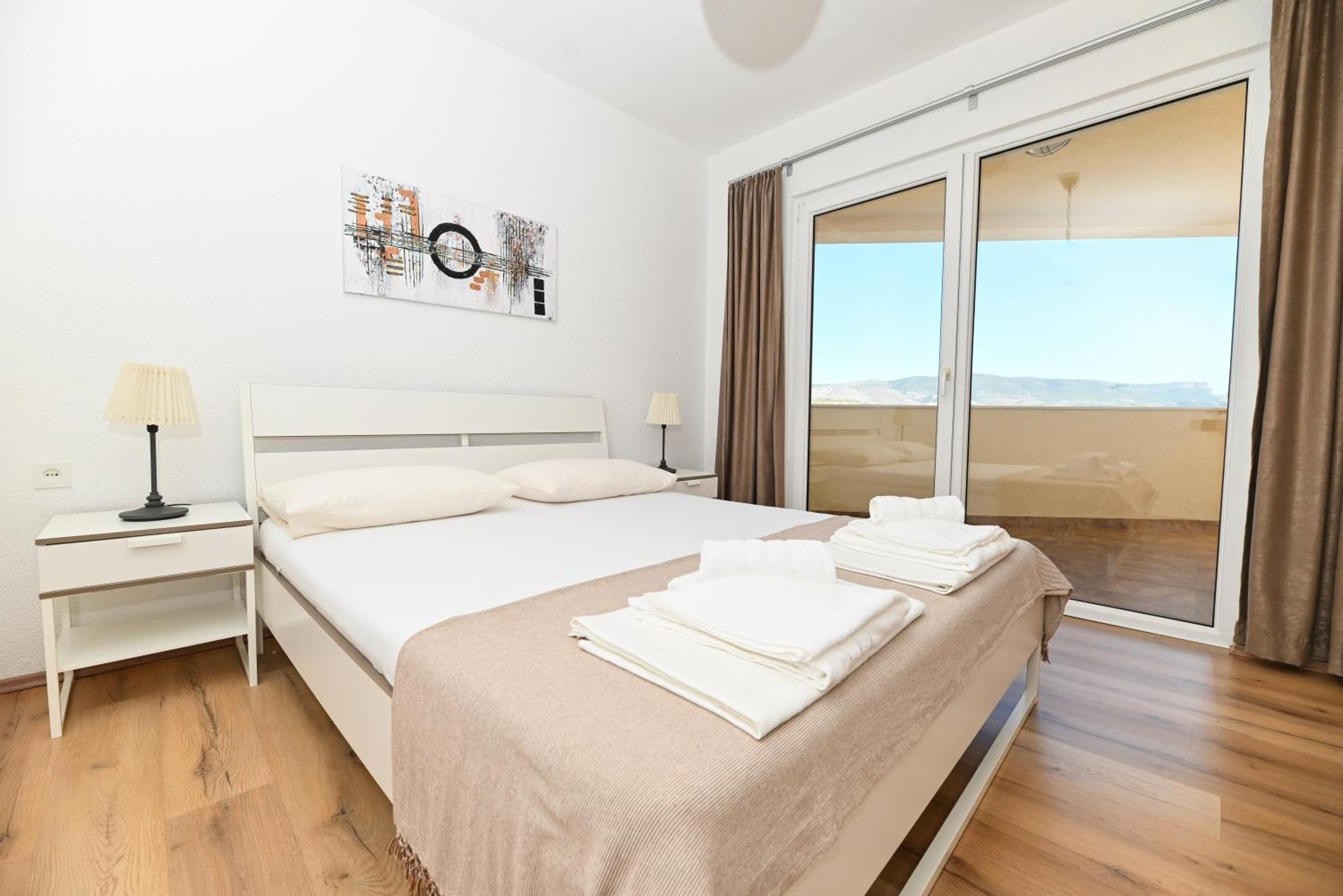 Apartments Bluesky โตรกีร์ ภายนอก รูปภาพ