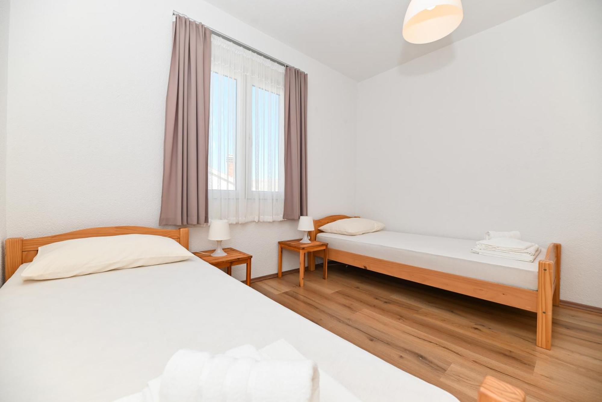 Apartments Bluesky โตรกีร์ ภายนอก รูปภาพ