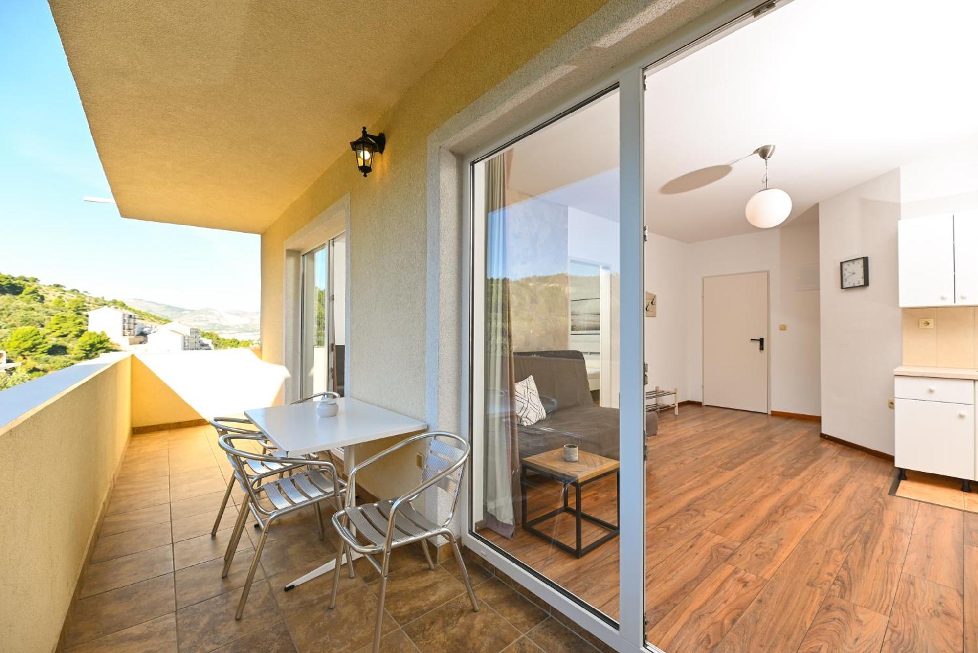 Apartments Bluesky โตรกีร์ ภายนอก รูปภาพ
